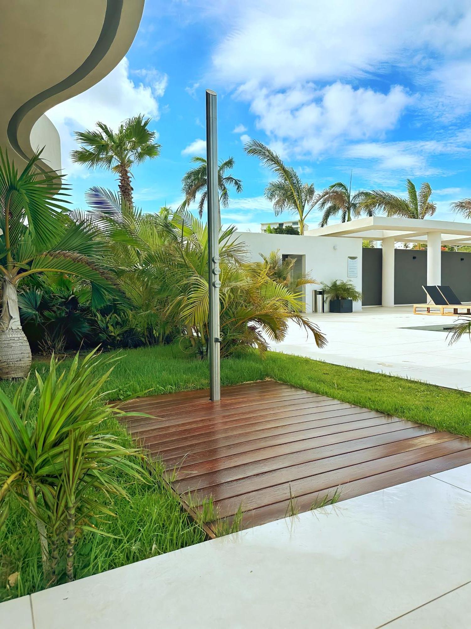Mullet Bay Suites - Your Luxury Stay Awaits Cupecoy  Exterior photo